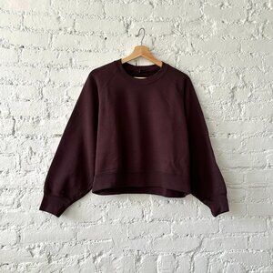 Uniqlo Women's Cropped Purple Sweatshirt Size M